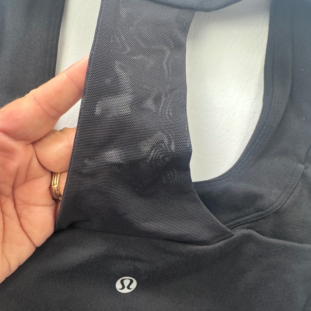 Lululemon Athletica Black Racerback Tank Top with Built-in Bra Size 4 Yoga Gym - Picture 7 of 9
